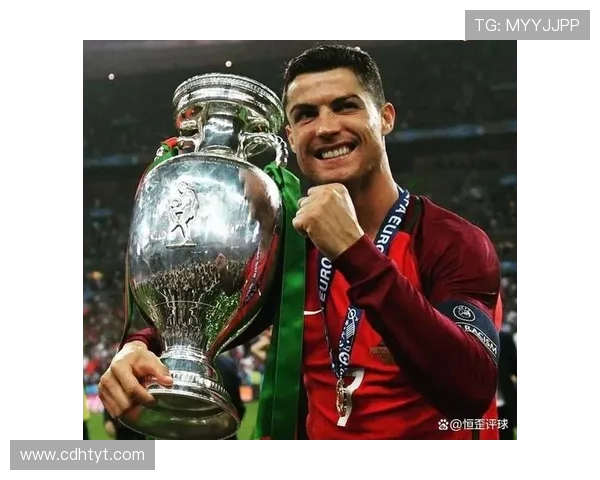 法甲球员荣誉盘点：2024赛季最佳球员与月度MVP全览